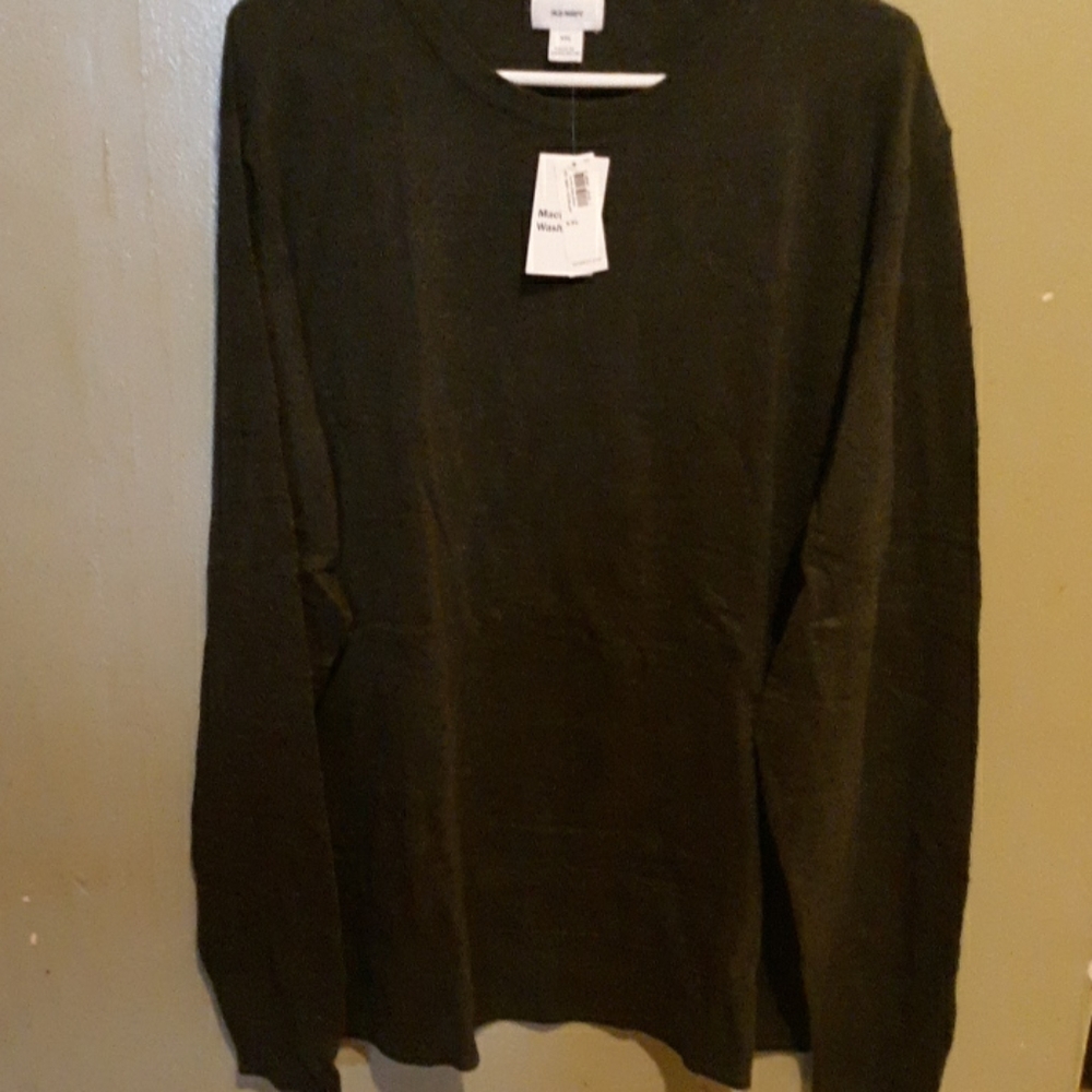 Mens sweater.